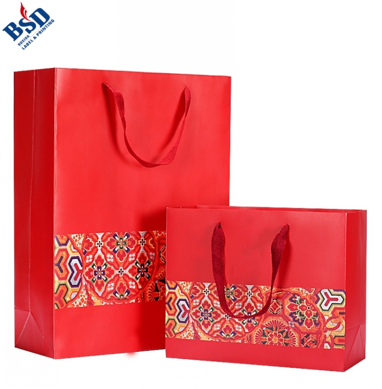 Chinese red packaging hand bag  - copy